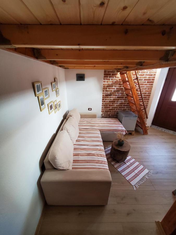 Relax Inn Корча Экстерьер фото