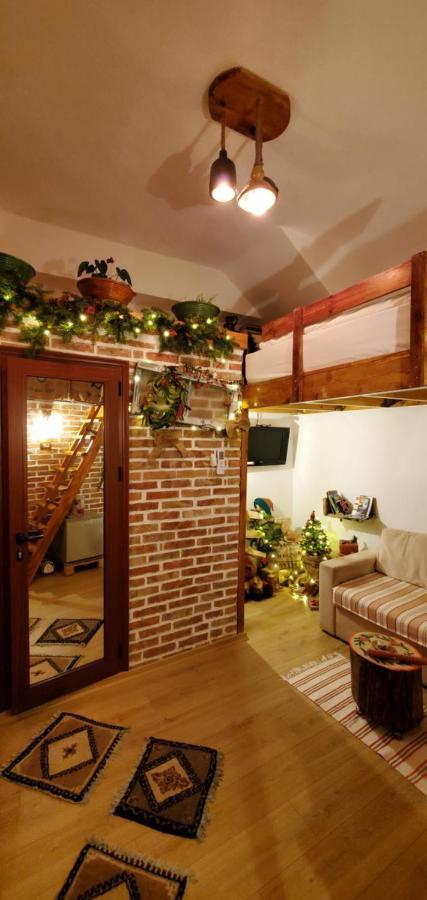 Relax Inn Корча Экстерьер фото